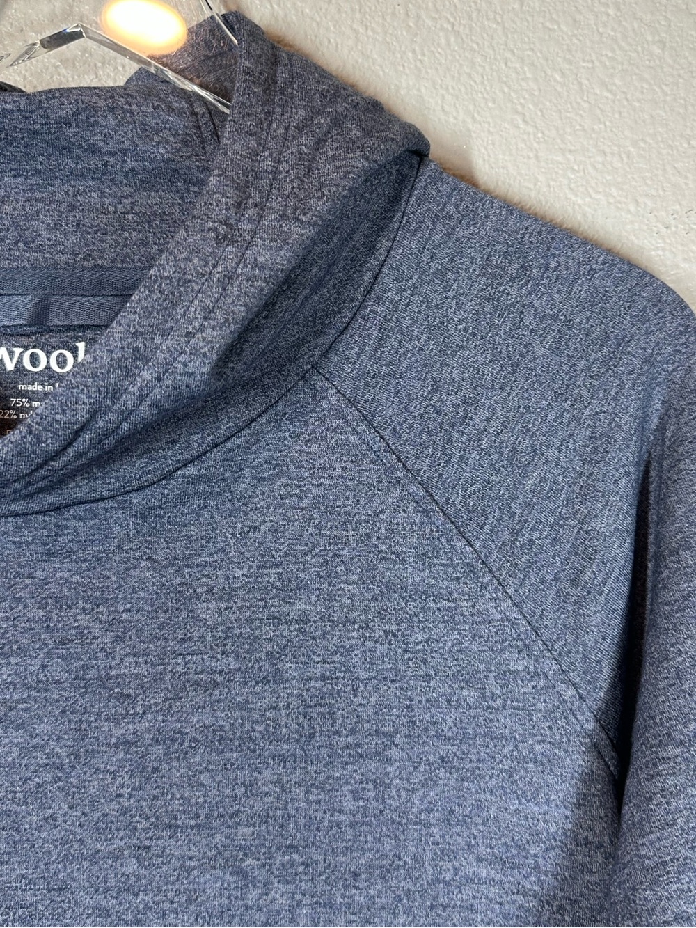 WOOL& Women's Medium Heathered Slate Blue Hooded Pullover Merino Wool - Picture 3 of 6